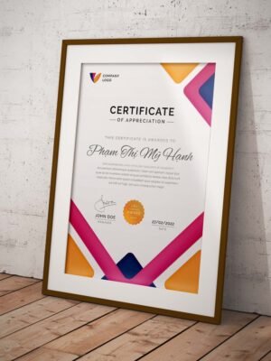 Mẫu thiết kế hoàn toàn mới với các họa tiết vàng, hồng nổi bật